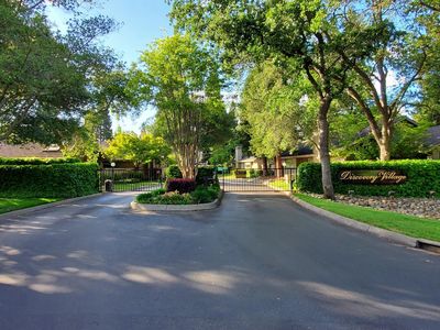 1828 Discovery Village Ln