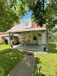 216 Sunset Dr