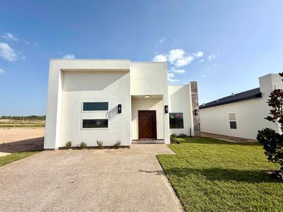 Property at 1613 Secretaria Ln, Laredo, TX