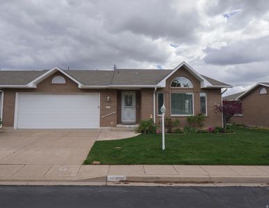 1081 E 5675 S