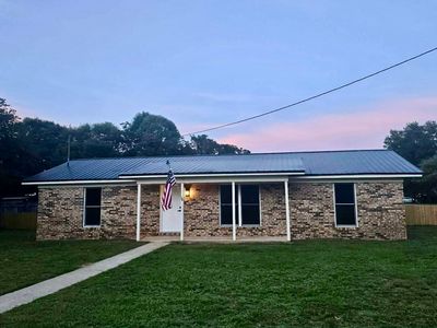 1304 Pinewood Ln