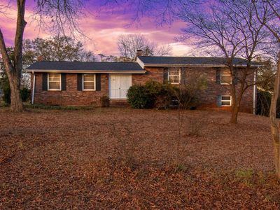 211 Bartlett St