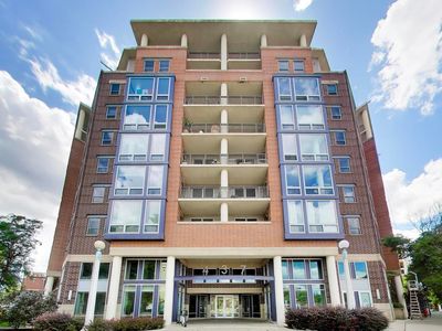 437 W Division St #303