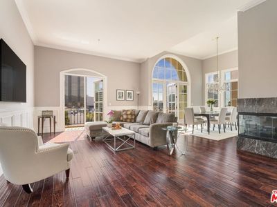 11500 San Vicente Blvd APT 522