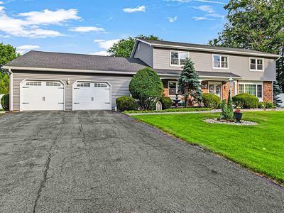 7 Woodstock Ct