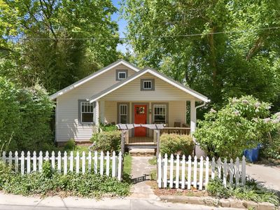 86 Annandale Ave