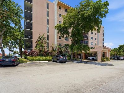 20840 San Simeon Way APT 609