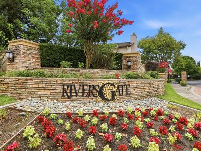11 Eastham Ct