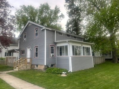230 E Elm St