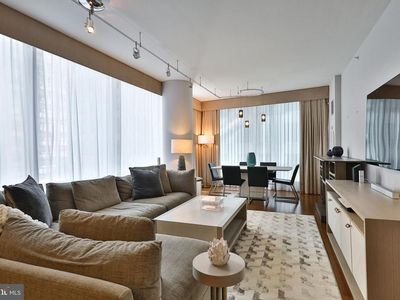 1414 S Penn Sq #-11h