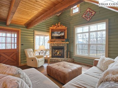 820 Willow Mountain Drive