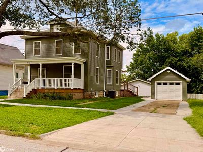 Property at 1612 Smith St, Burlington, IA
