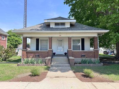 110 E Jackson St