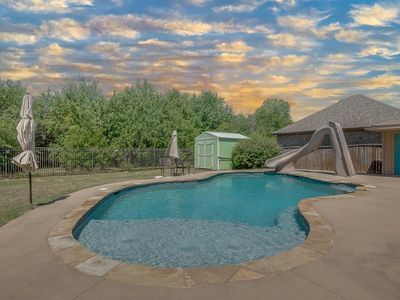 6313 Whispering Grove Dr