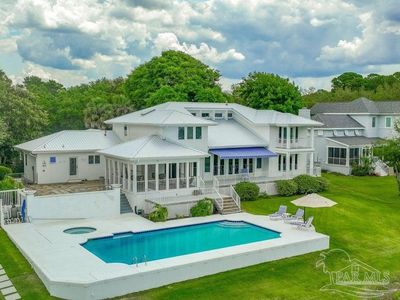 458 Parish Blvd