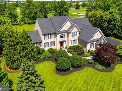 583 Oakmont Dr E