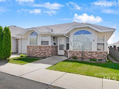 137 Country Lane Loop