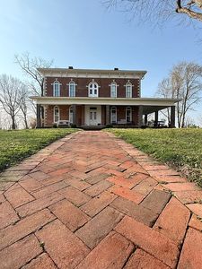 1901 S Old State Road 67