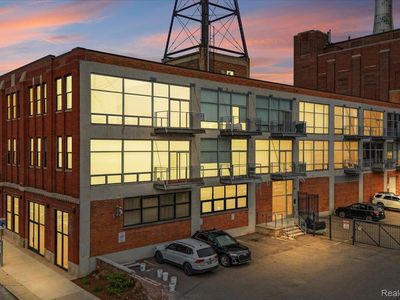 55 W Canfield St #306