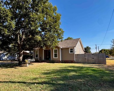 812 Ash Ave