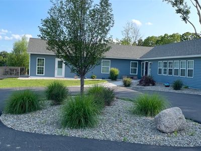 4765 Seneca Point Rd