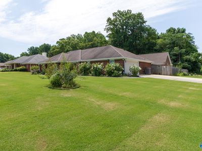 130 Foxridge Dr