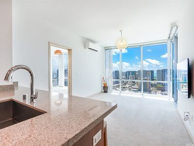 555 South St #3901