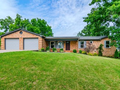 2100 Red House Rd