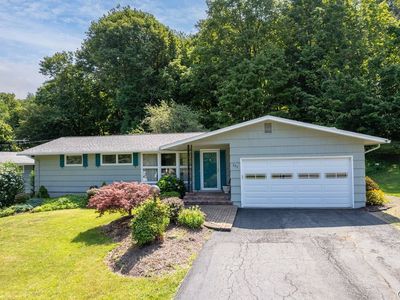 307 Oakridge Dr