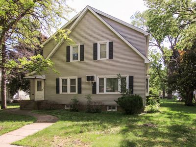 125 Adams St SE