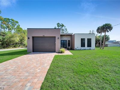 446 Skyland Ln