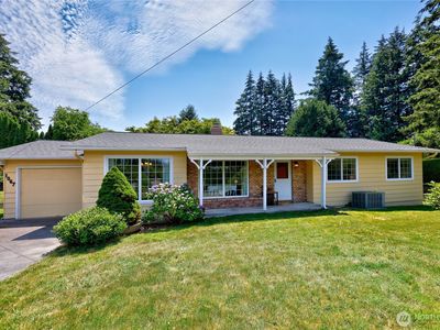 1067 Swanson Way NE