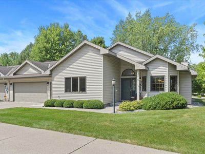 2210 Brookwood Ct