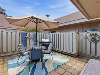 45 Queens Folly Rd APT 605