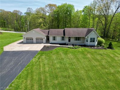 8600 Honeysuckle Dr