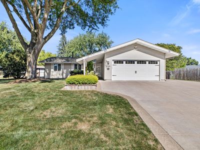1993 Warbler Ln