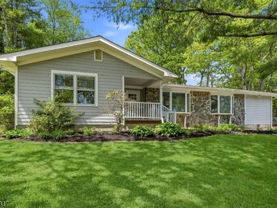 710 Viscount Dr