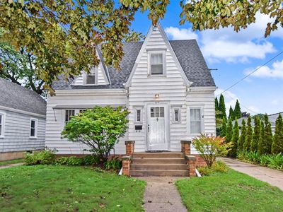 614 Wolff STREET