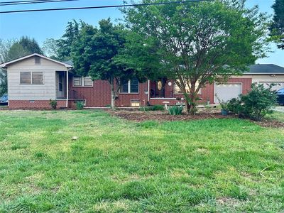 109 Air Park Dr