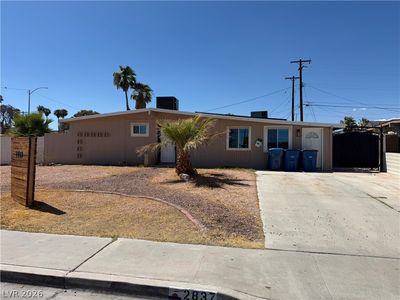 2837 La Canada St