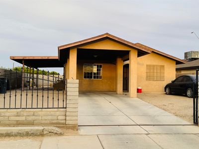 1037 N Guerrero Ave
