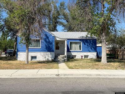 102 E Pershing Ave