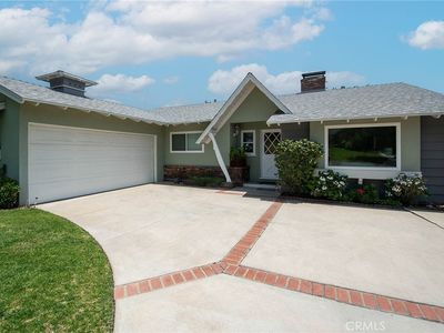 348 E Hillcrest Blvd