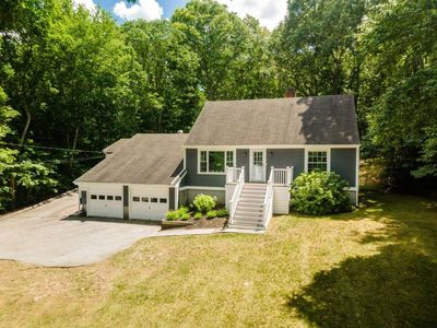 25 Hickory Ln