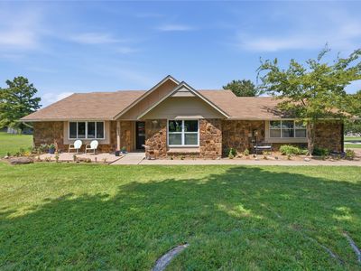2326 Surrey Ln