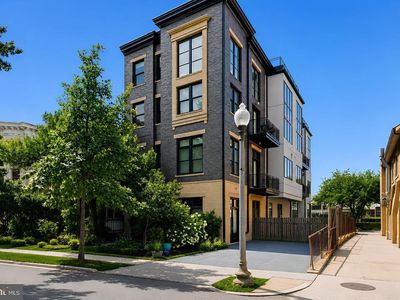 1767 Lanier Pl NW APT 1