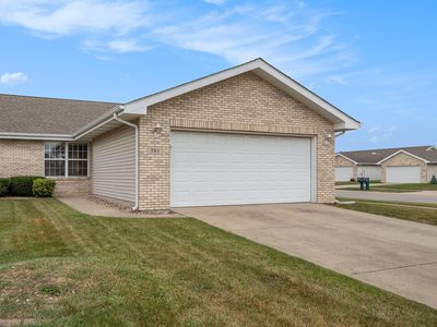 381 Golden Oak Dr