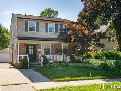 8 Wallinwood Ave NE