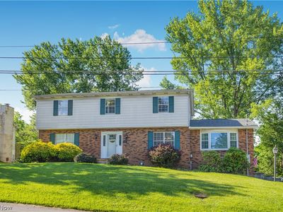 246 N Hills Dr