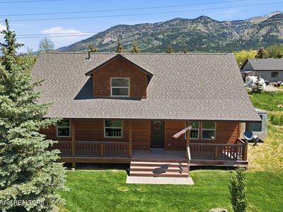 47 Holly Dr